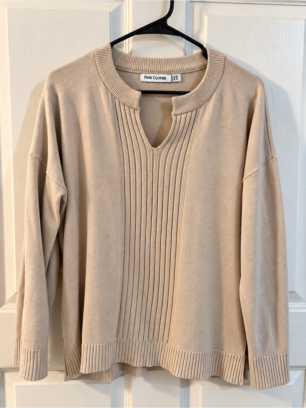 Pink Clover Cream Ribbed Scoop-Neck Pullover